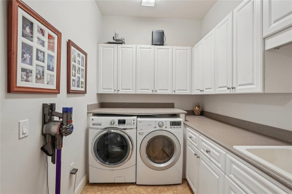 For Sale: $2,545,000 (4 beds, 4 baths, 4775 Square Feet)