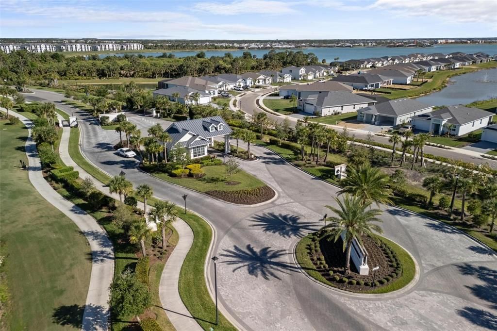 Active With Contract: $425,000 (4 beds, 2 baths, 2246 Square Feet)