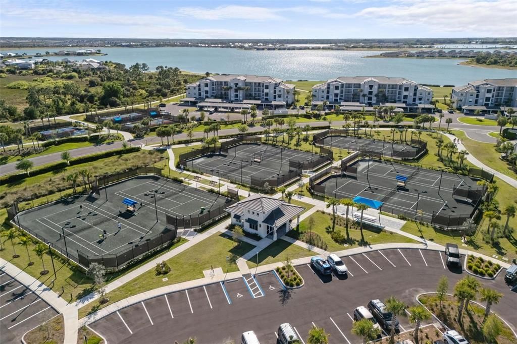 Active With Contract: $425,000 (4 beds, 2 baths, 2246 Square Feet)