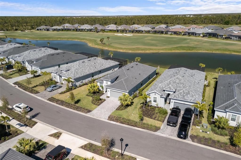 Active With Contract: $425,000 (4 beds, 2 baths, 2246 Square Feet)