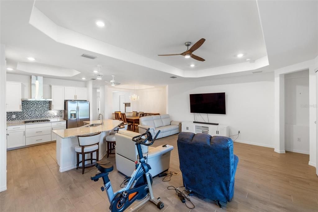 Active With Contract: $425,000 (4 beds, 2 baths, 2246 Square Feet)