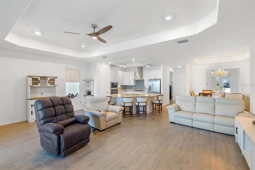 Active With Contract: $425,000 (4 beds, 2 baths, 2246 Square Feet)