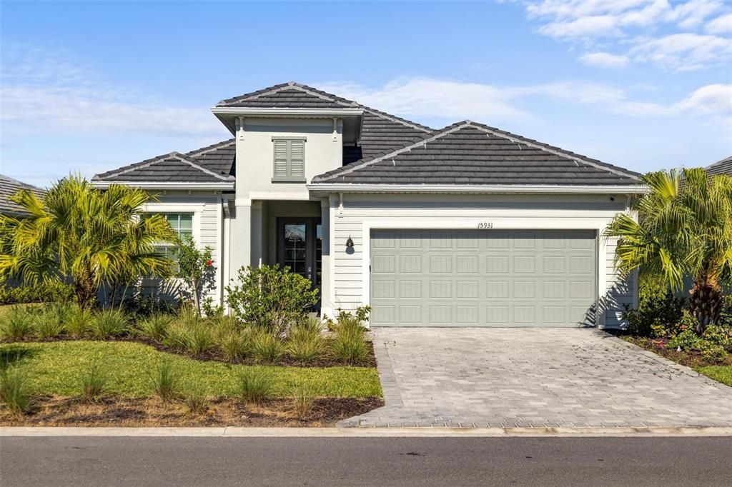 Active With Contract: $425,000 (4 beds, 2 baths, 2246 Square Feet)