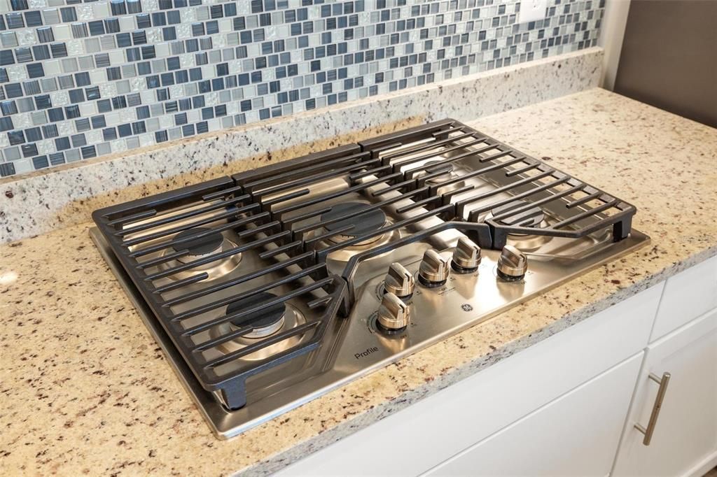 Active With Contract: $425,000 (4 beds, 2 baths, 2246 Square Feet)