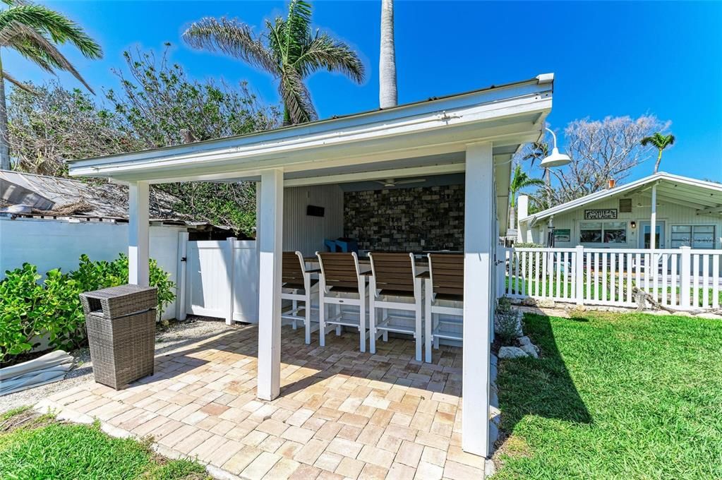 For Sale: $1,494,590 (3 beds, 2 baths, 1420 Square Feet)