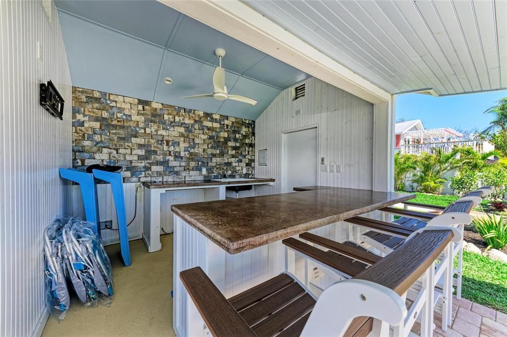 For Sale: $1,494,590 (3 beds, 2 baths, 1420 Square Feet)