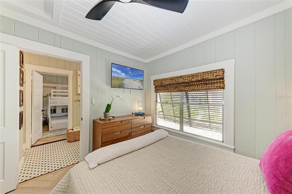 For Sale: $1,494,590 (3 beds, 2 baths, 1420 Square Feet)