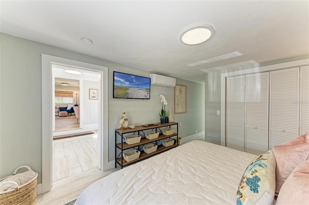 For Sale: $1,494,590 (3 beds, 2 baths, 1420 Square Feet)