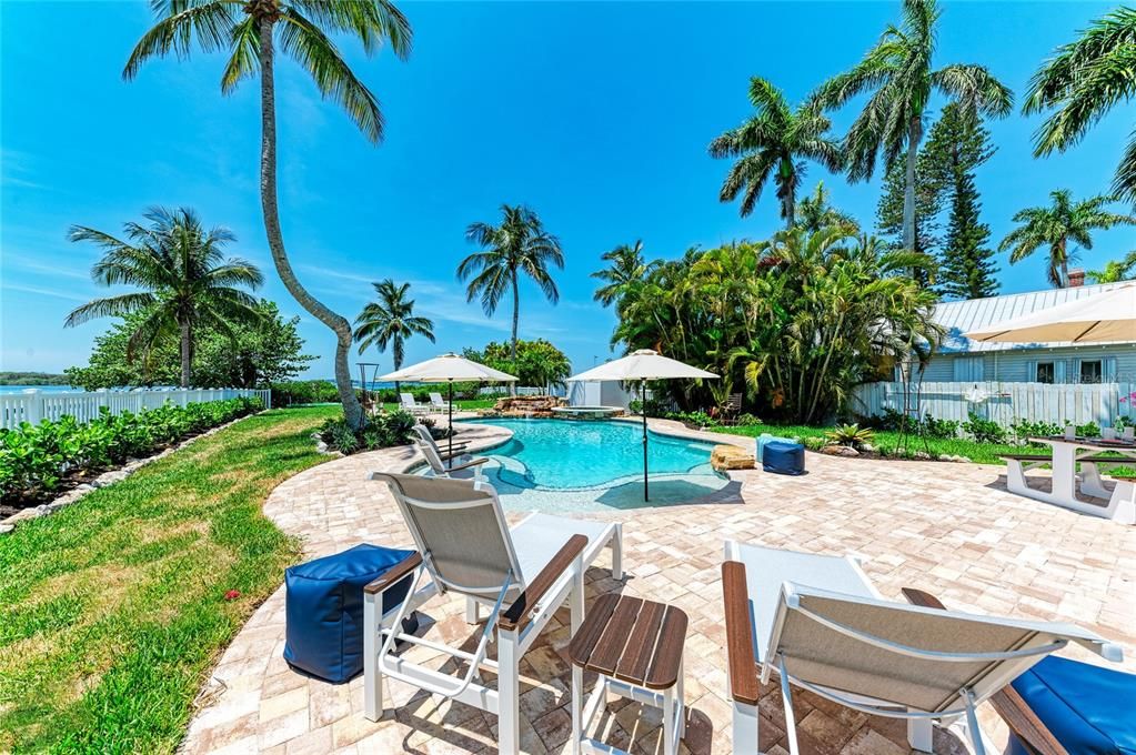 For Sale: $1,494,590 (3 beds, 2 baths, 1420 Square Feet)