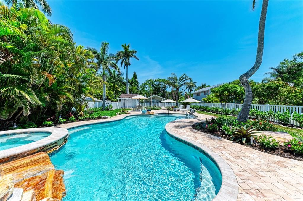 For Sale: $1,494,590 (3 beds, 2 baths, 1420 Square Feet)