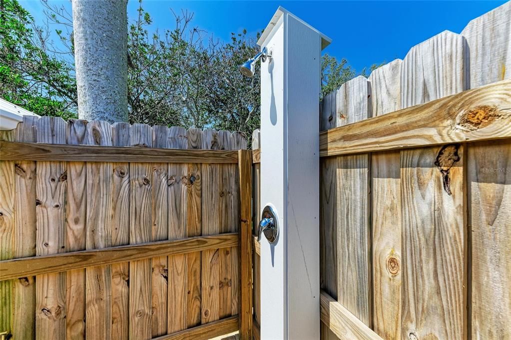 For Sale: $1,494,590 (3 beds, 2 baths, 1420 Square Feet)