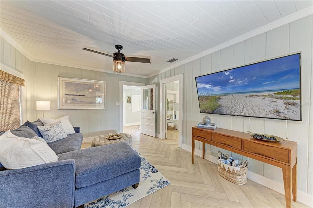 For Sale: $1,494,590 (3 beds, 2 baths, 1420 Square Feet)