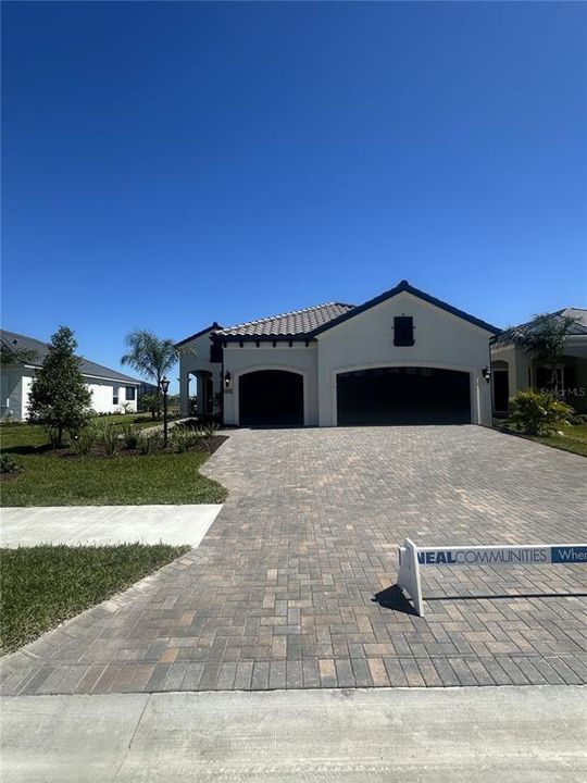 Recently Sold: $797,485 (3 beds, 2 baths, 2289 Square Feet)