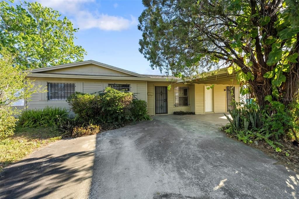 Recently Sold: $299,000 (4 beds, 1 baths, 1250 Square Feet)