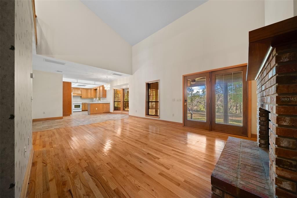 待售: $985,000 (4 贝兹, 3 浴室, 3996 平方英尺)