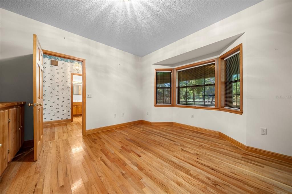 待售: $985,000 (4 贝兹, 3 浴室, 3996 平方英尺)