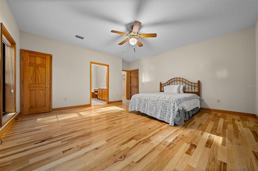 待售: $985,000 (4 贝兹, 3 浴室, 3996 平方英尺)