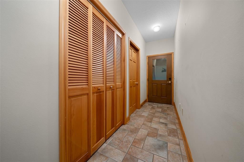 待售: $985,000 (4 贝兹, 3 浴室, 3996 平方英尺)