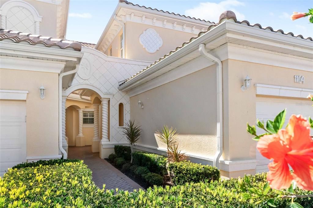 Recently Sold: $275,000 (2 beds, 2 baths, 1410 Square Feet)