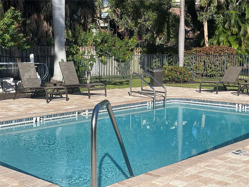 For Sale: $219,500 (2 beds, 2 baths, 982 Square Feet)