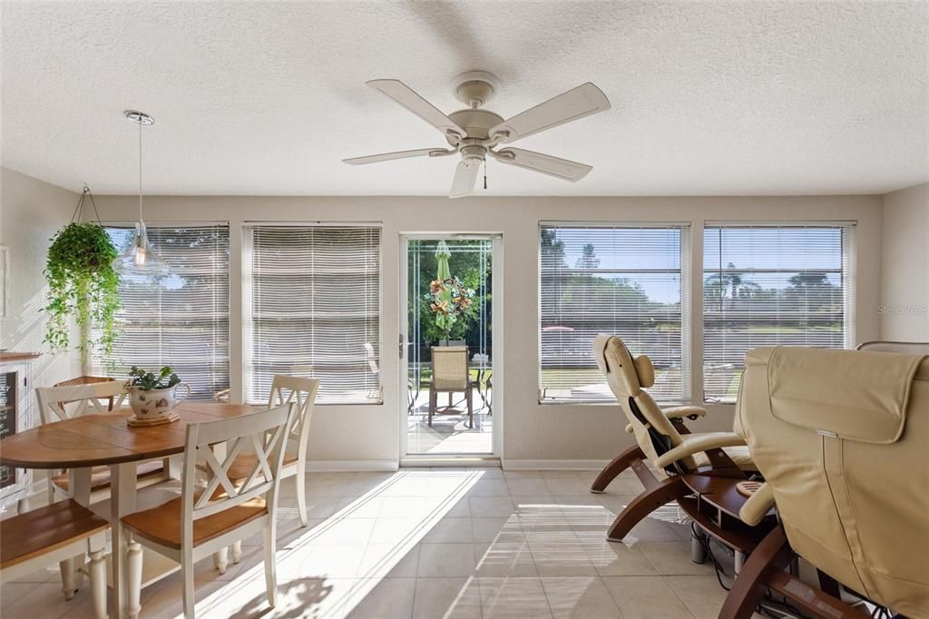 На продажу: $475,000 (3 спален, 3 ванн, 2041 Квадратных фут)