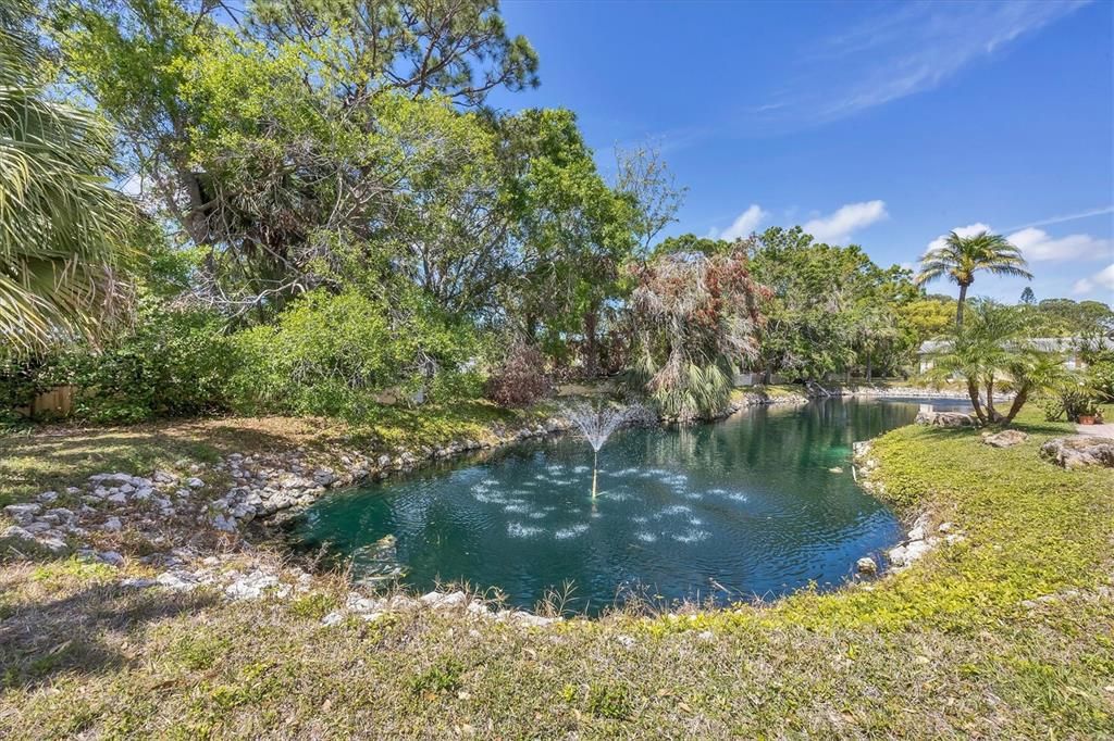 For Sale: $225,000 (2 beds, 1 baths, 1022 Square Feet)