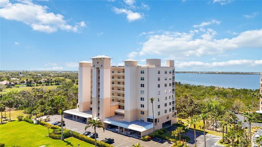 For Sale: $310,000 (3 beds, 2 baths, 1349 Square Feet)