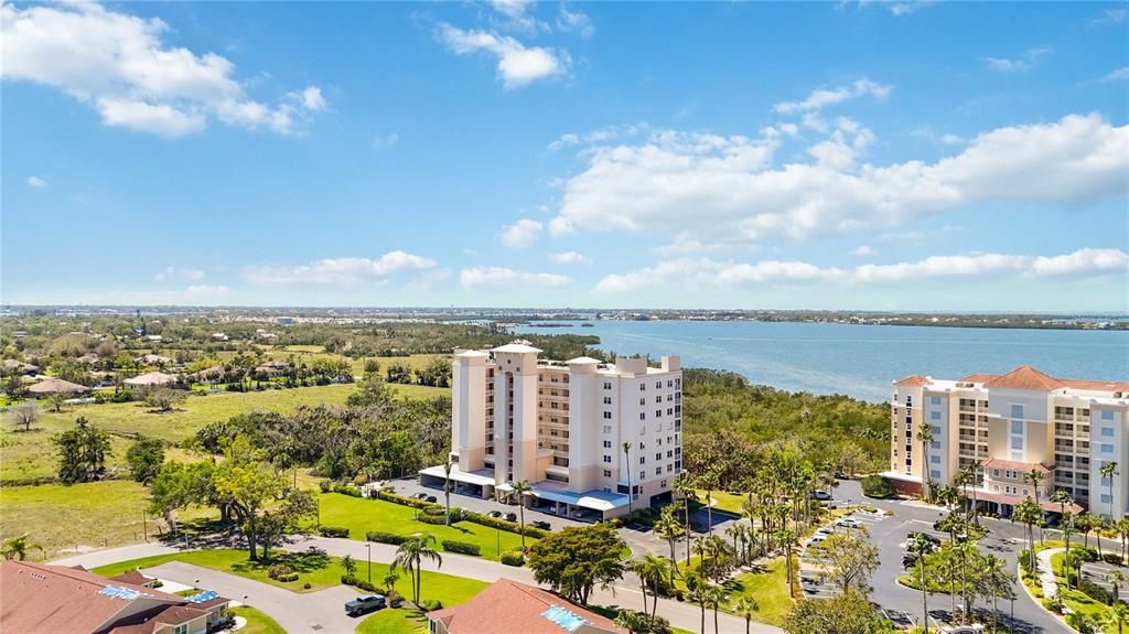 For Sale: $310,000 (3 beds, 2 baths, 1349 Square Feet)