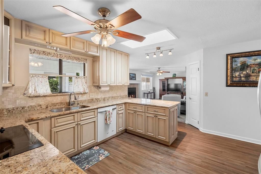 En Venta: $460,000 (3 camas, 2 baños, 2943 Pies cuadrados)