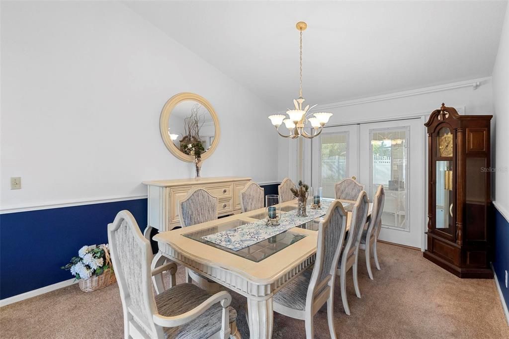 En Venta: $460,000 (3 camas, 2 baños, 2943 Pies cuadrados)