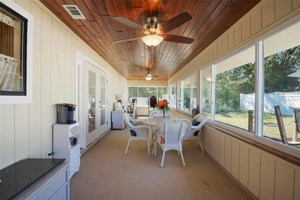 En Venta: $460,000 (3 camas, 2 baños, 2943 Pies cuadrados)