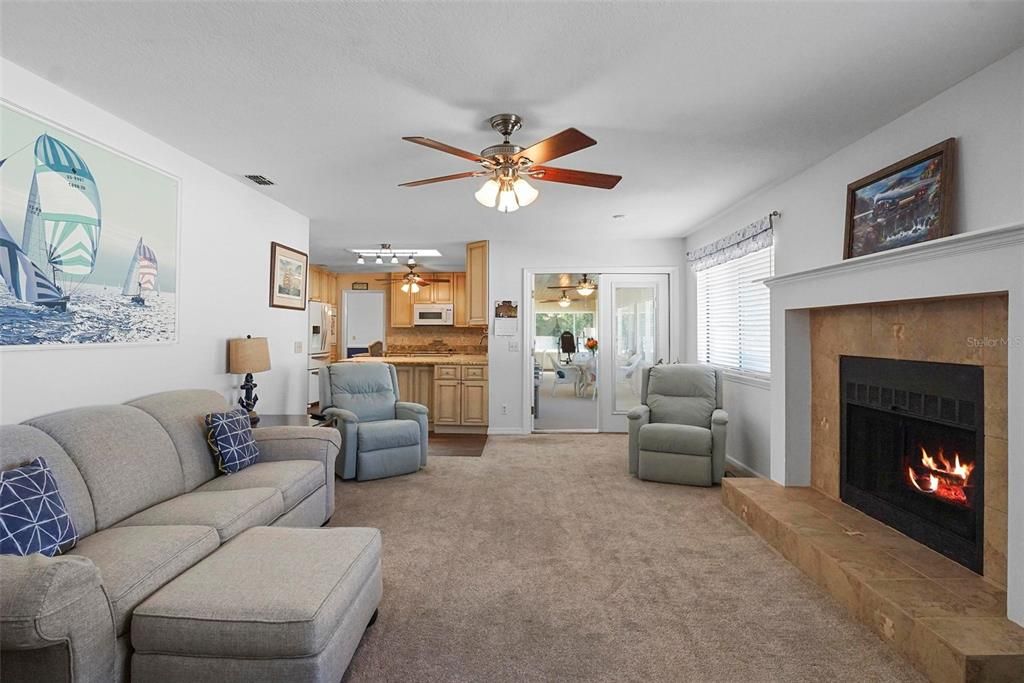 En Venta: $460,000 (3 camas, 2 baños, 2943 Pies cuadrados)