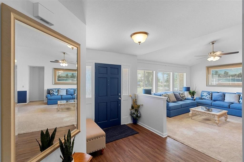 En Venta: $460,000 (3 camas, 2 baños, 2943 Pies cuadrados)