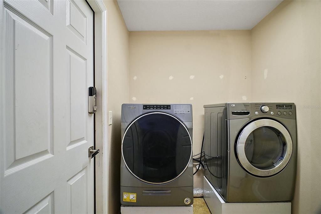 待售: $319,000 (4 贝兹, 2 浴室, 1772 平方英尺)