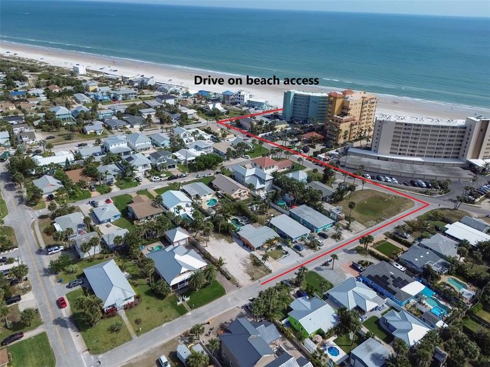 待售: $700,000 (0.14 acres)