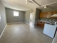 出租: $995 (1 贝兹, 1 浴室, 300 平方英尺)