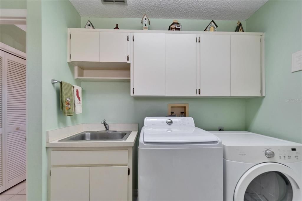 For Sale: $349,900 (3 beds, 2 baths, 2635 Square Feet)