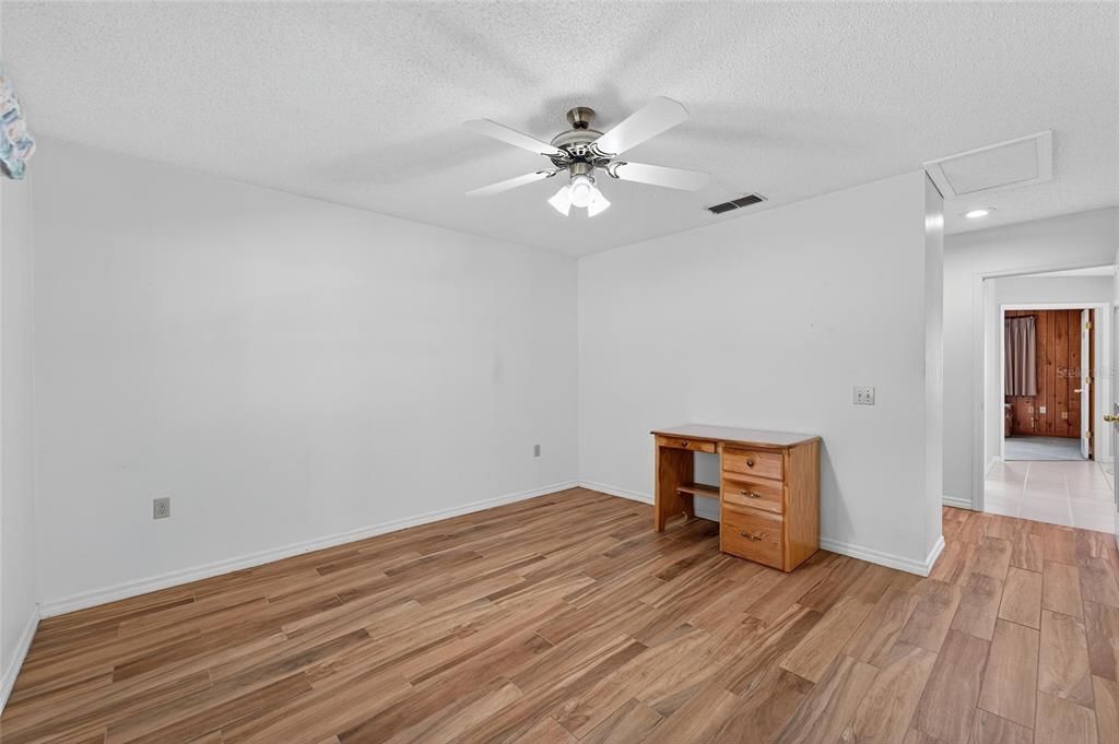 For Sale: $349,900 (3 beds, 2 baths, 2635 Square Feet)