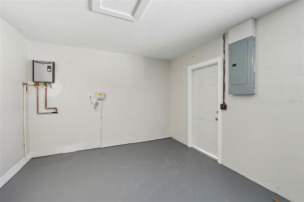 待售: $1,050,000 (4 贝兹, 2 浴室, 1815 平方英尺)