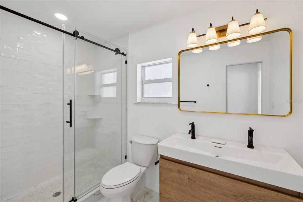 待售: $1,050,000 (4 贝兹, 2 浴室, 1815 平方英尺)