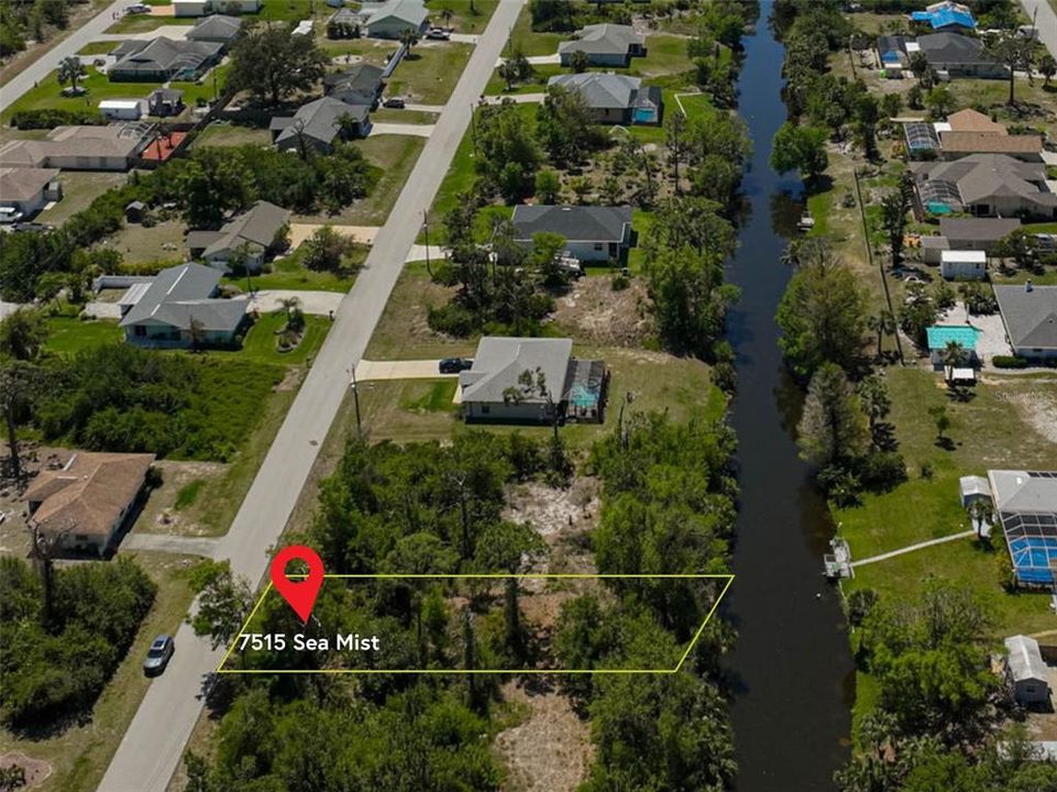 With no HOA. Don’t miss the chance to create your own piece of Florida paradise.