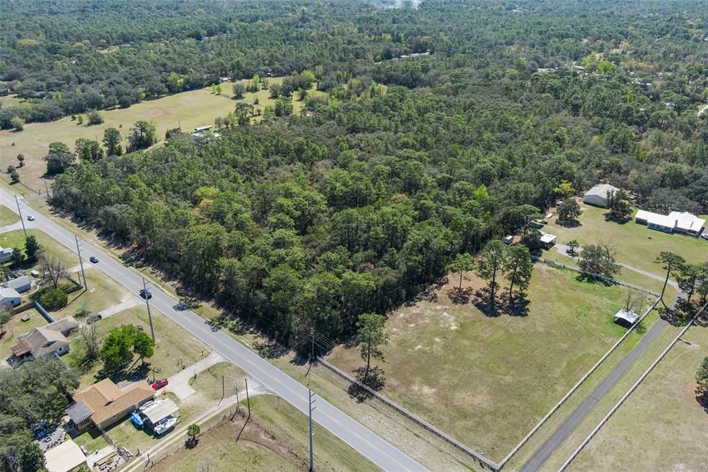 На продажу: $390,000 (19.67 acres)