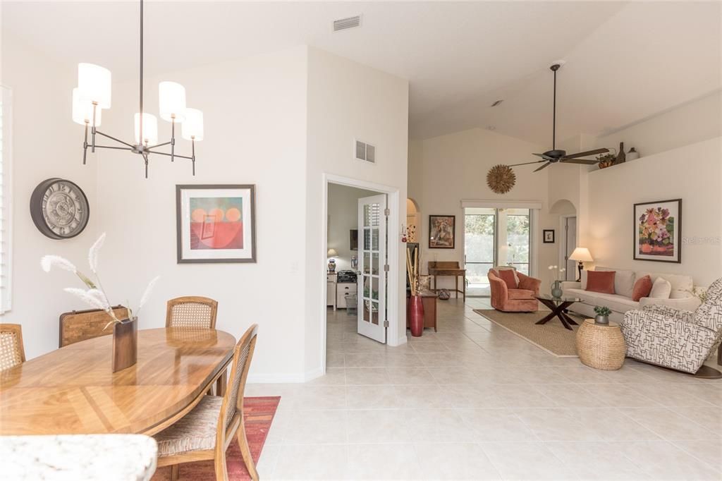 Active With Contract: $410,000 (3 beds, 2 baths, 1642 Square Feet)