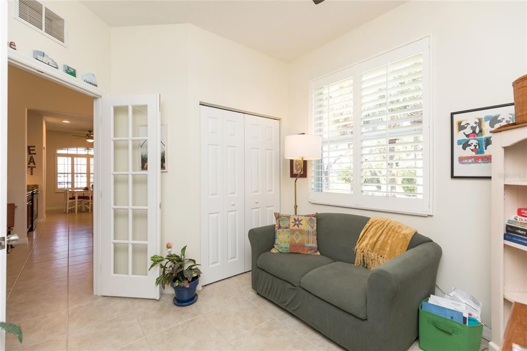 Active With Contract: $410,000 (3 beds, 2 baths, 1642 Square Feet)