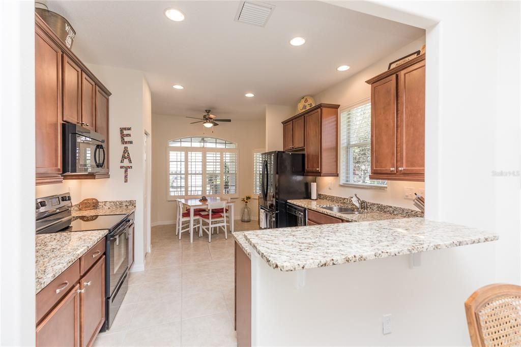 Active With Contract: $410,000 (3 beds, 2 baths, 1642 Square Feet)