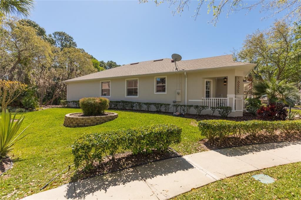 Active With Contract: $410,000 (3 beds, 2 baths, 1642 Square Feet)