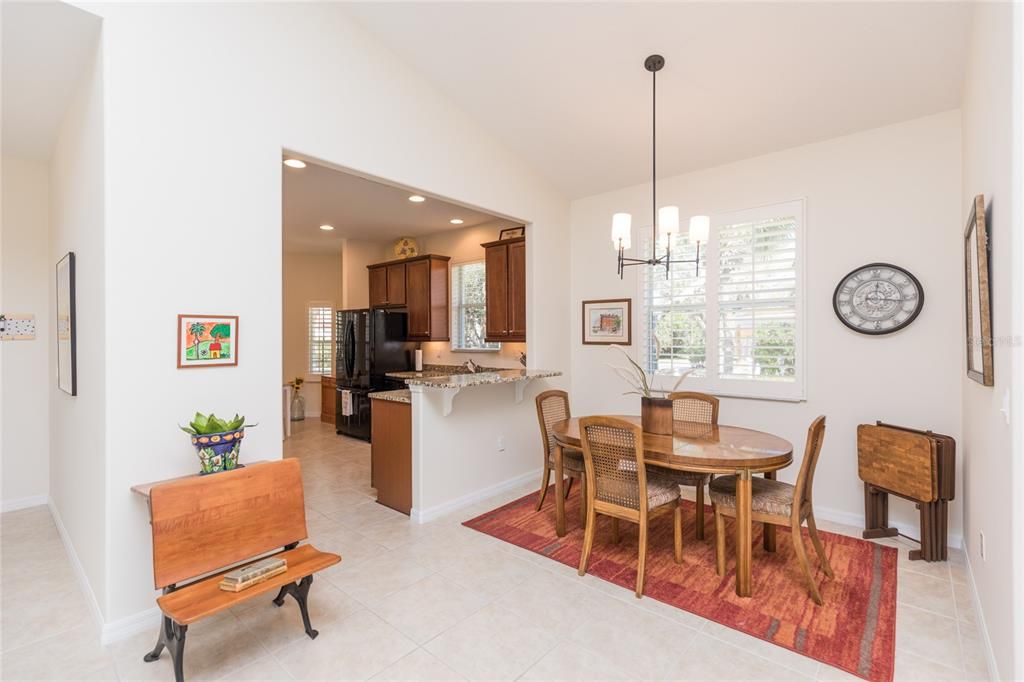 Active With Contract: $410,000 (3 beds, 2 baths, 1642 Square Feet)