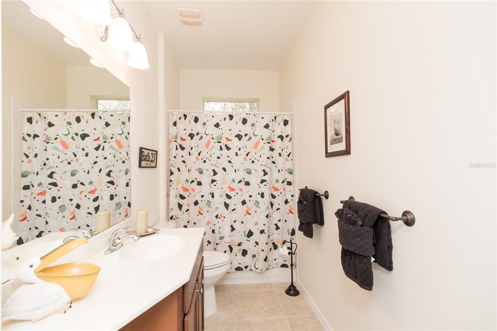 Active With Contract: $410,000 (3 beds, 2 baths, 1642 Square Feet)