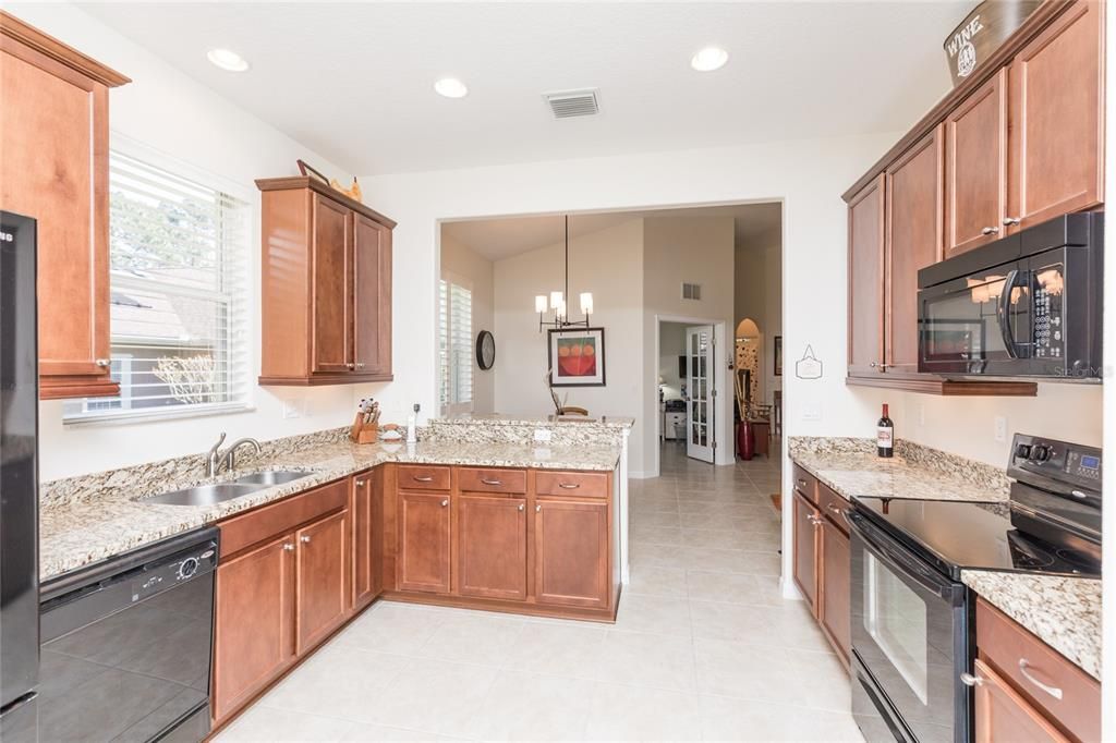 Active With Contract: $410,000 (3 beds, 2 baths, 1642 Square Feet)