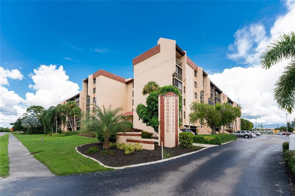 Recently Sold: $120,000 (2 beds, 2 baths, 783 Square Feet)